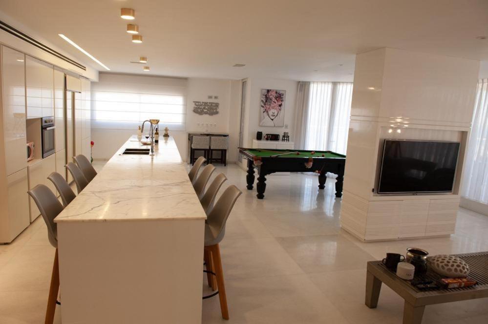 De Golf Luxury Royal Exclusive Class Apt-residence Near The Sea With Pool Gym *